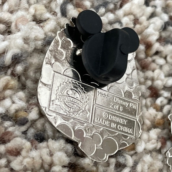 Disneyland Cast Hidden Mickey California Activities Minnie Mouse 2020 Disney Pin - Picture 5 of 7